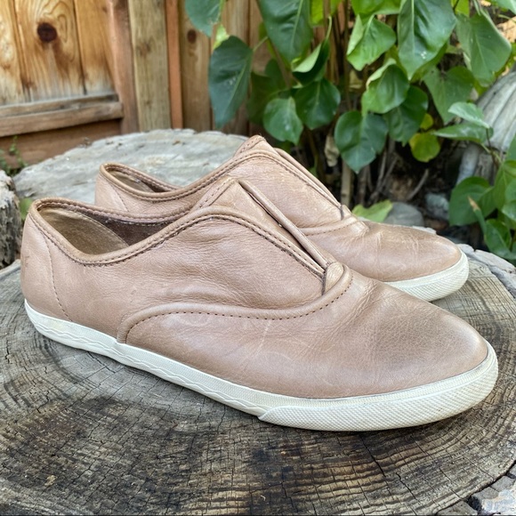 frye mindy slip on